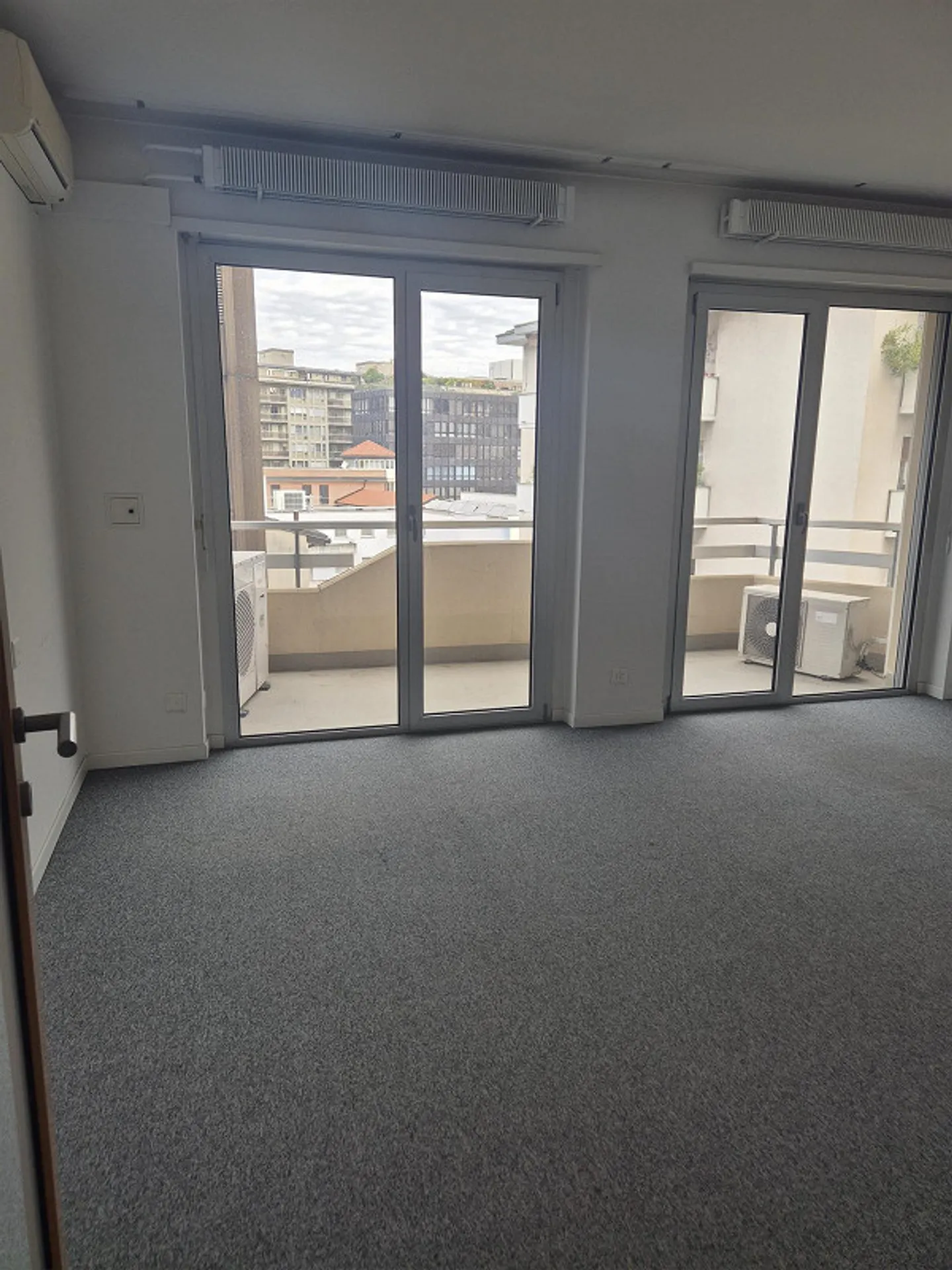 Ampio ufficio nel centro di Chiasso - Foto 13 di 24