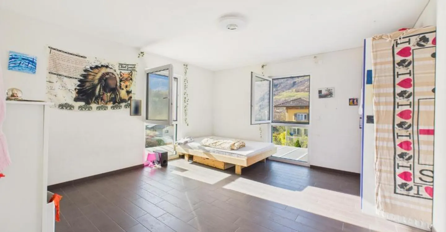 Charmante Villa in Blenio - modernes Design und großzügige Räume in malerischer Umgebung - Foto 10 von 12