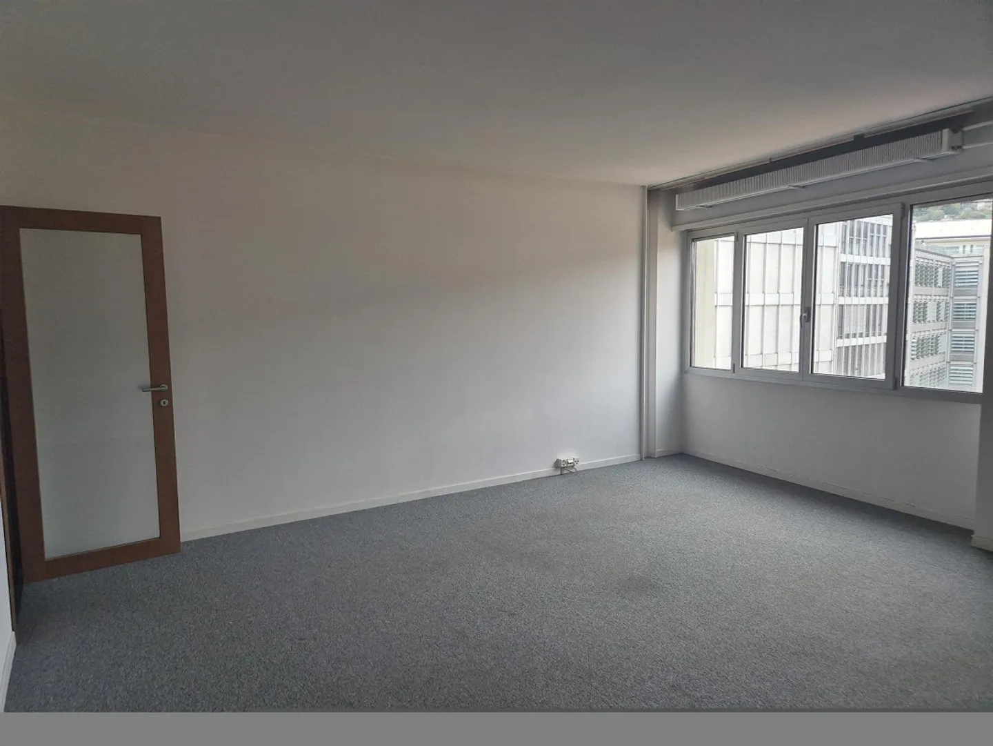Ampio ufficio nel centro di Chiasso - Foto 21 di 24