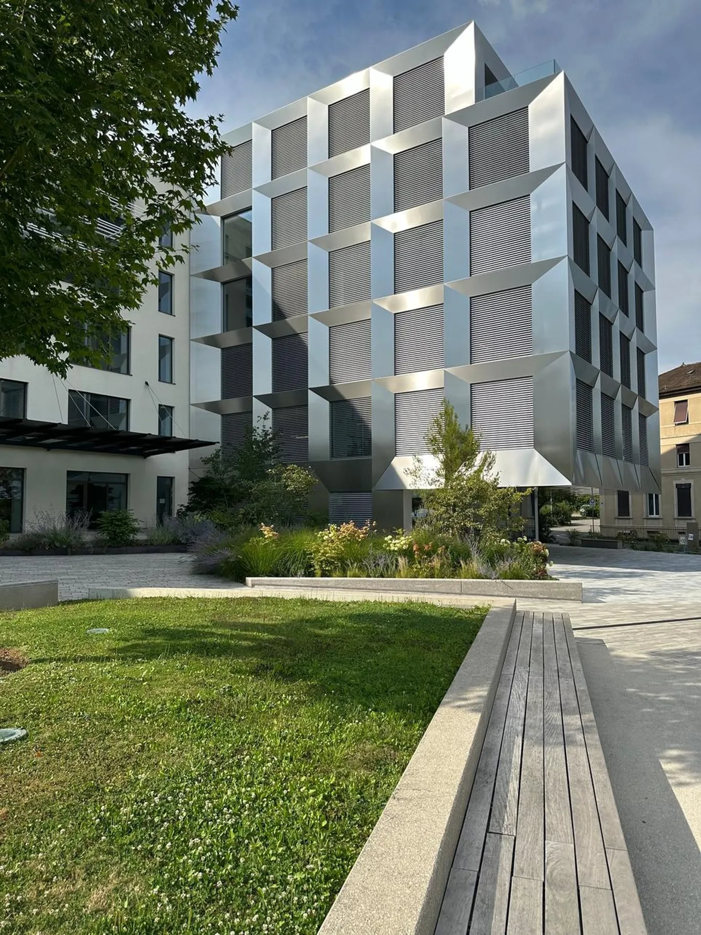 Dachgeschosswohnung mit Terrasse am Bahnhof Morges - Foto 4 von 8