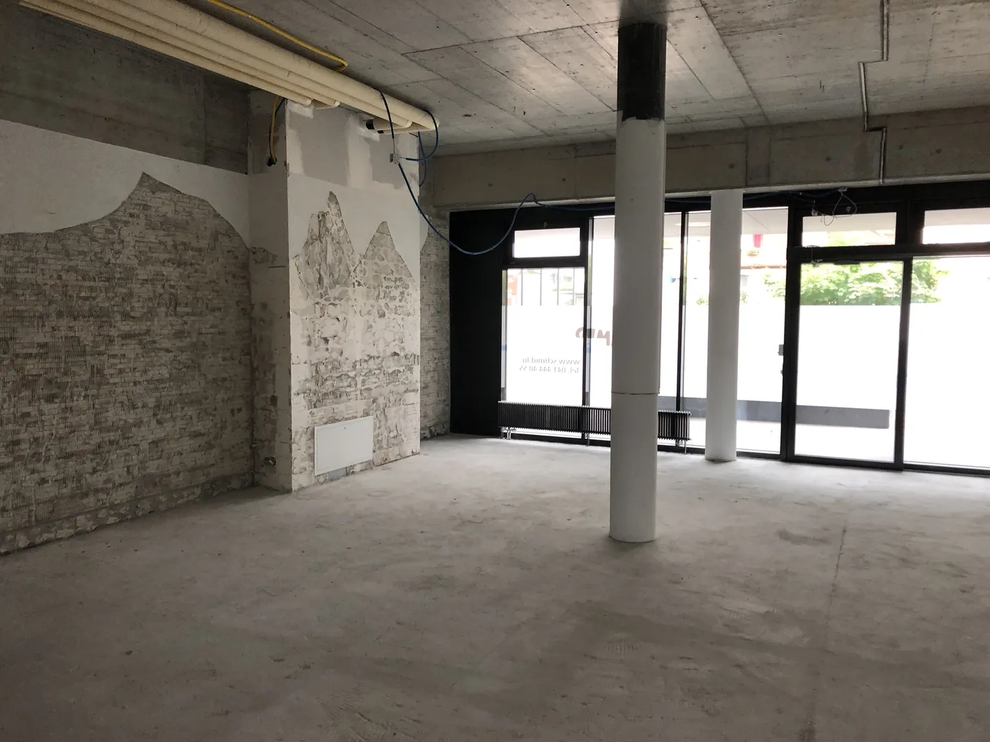 Espace de vente au centre de Maiengrüeni avec d'excellentes possibilités de stationnement - Photo 8 sur 10
