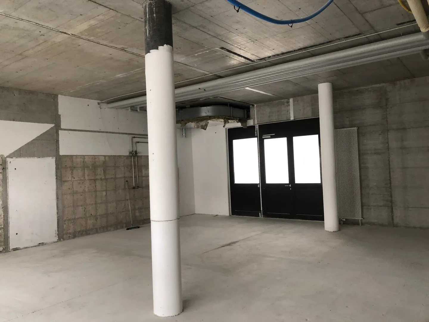 Espace de vente au centre de Maiengrüeni avec d'excellentes possibilités de stationnement - Photo 9 sur 10