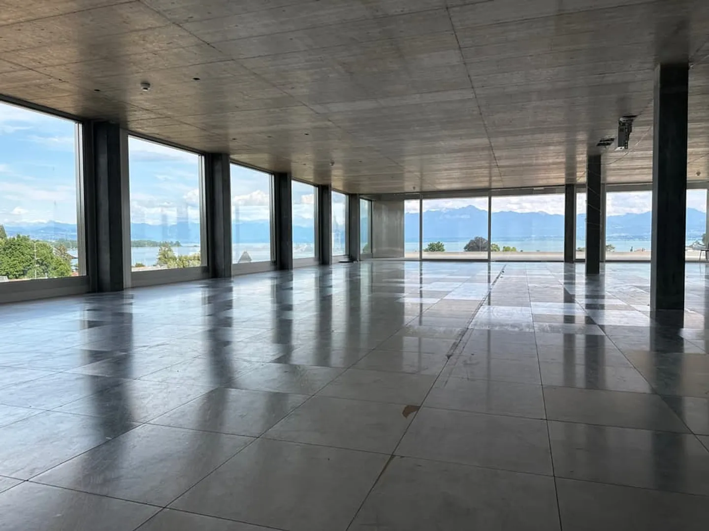 Dachgeschosswohnung mit Terrasse am Bahnhof Morges - Foto 7 von 8