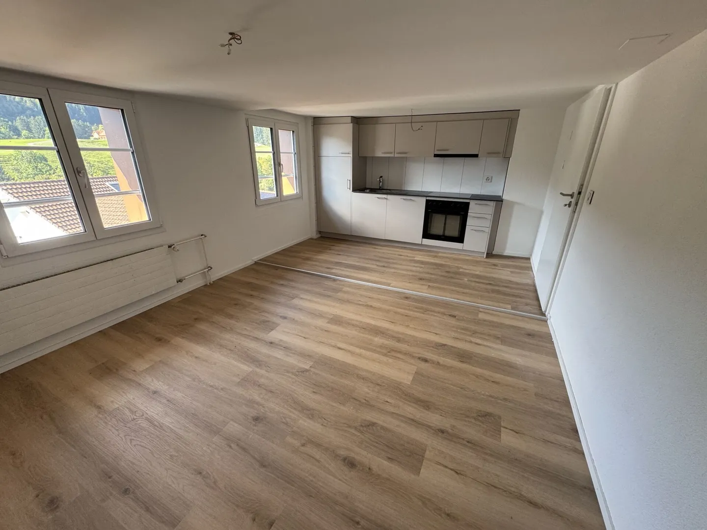 Appartamento luminoso e moderno di 3,5 stanze - Foto 1 di 6