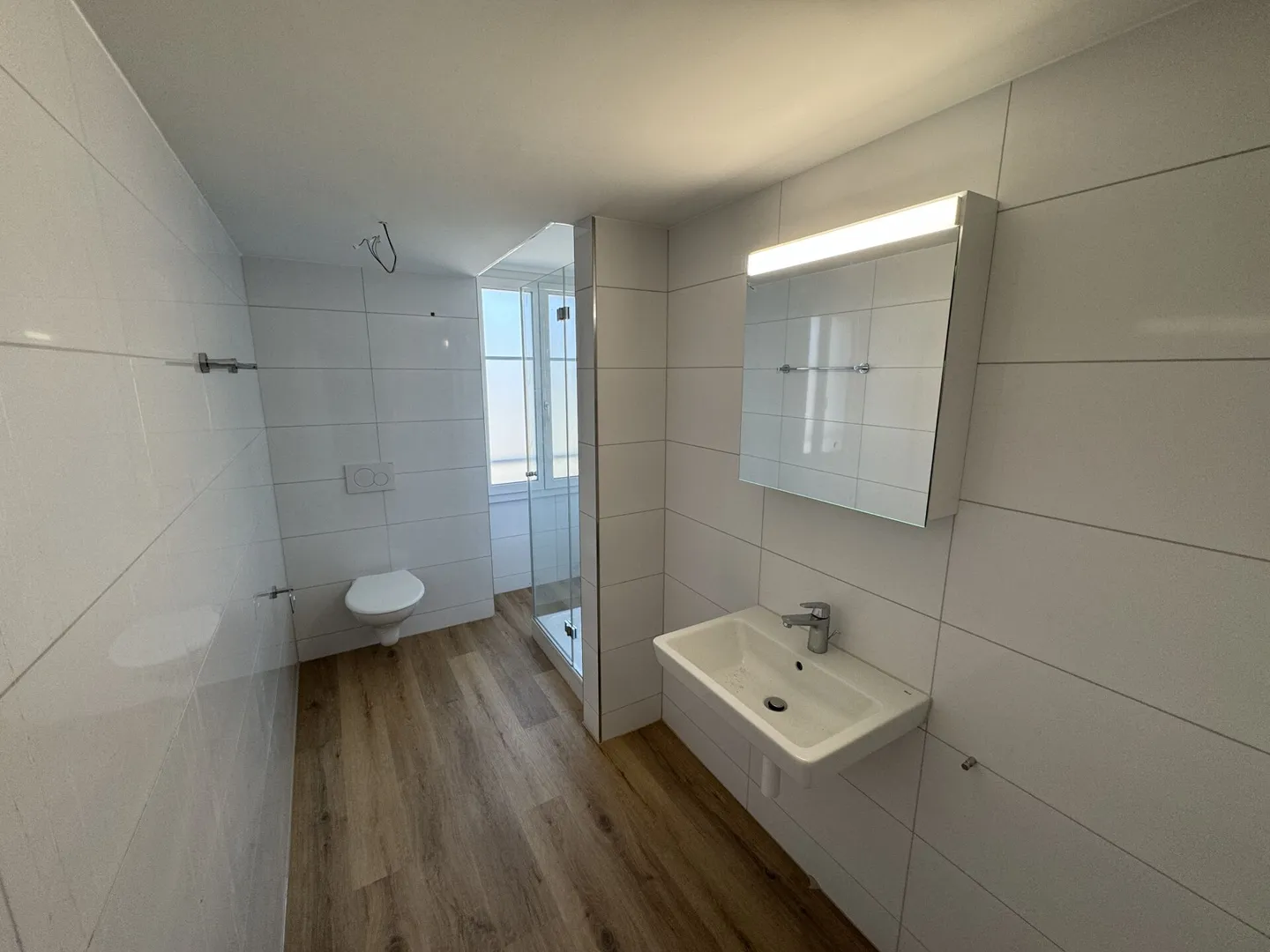 Appartamento luminoso e moderno di 3,5 stanze - Foto 2 di 6