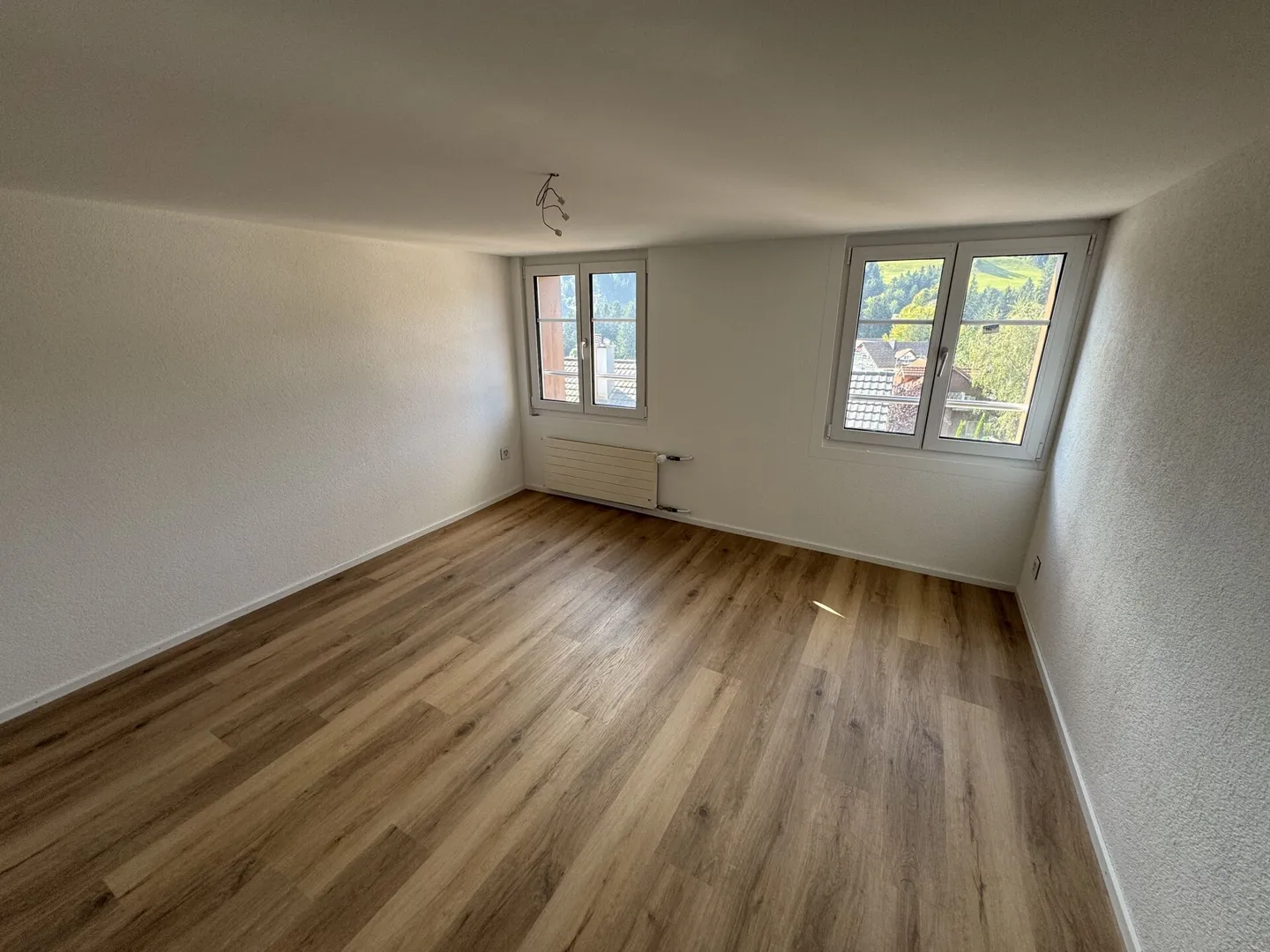 Appartamento luminoso e moderno di 3,5 stanze - Foto 5 di 6