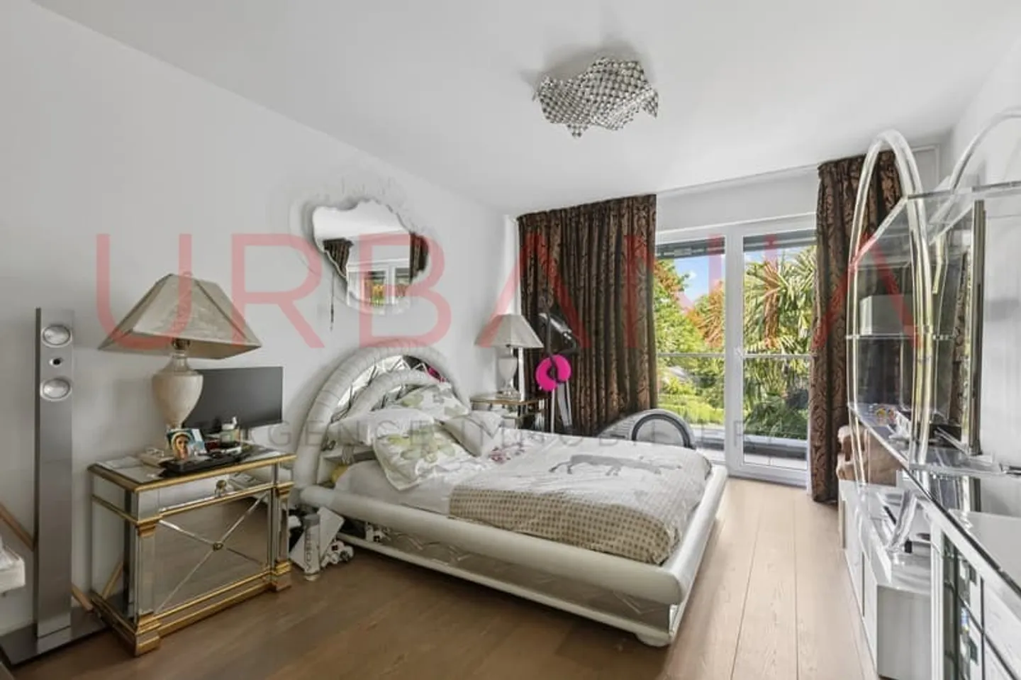 Renovierte Familienvilla mit Pool und großem Grundstück - Foto 5 von 7