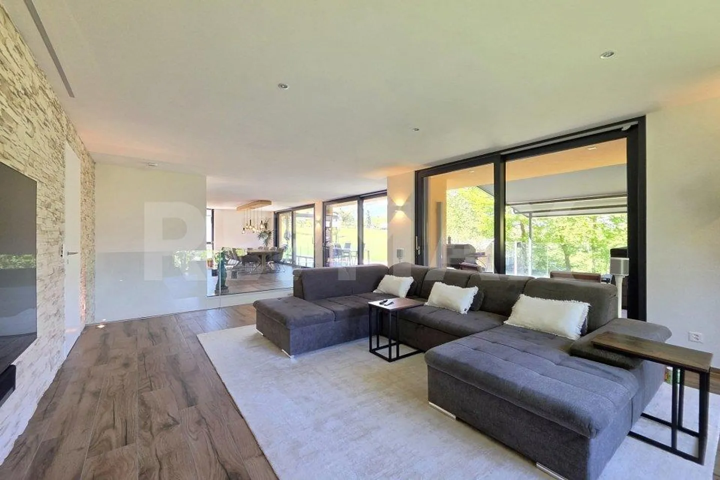 Modernes Einfamilienhaus mit Weitblick über das Rhonetal in Susten/VS - Photo 7 sur 13