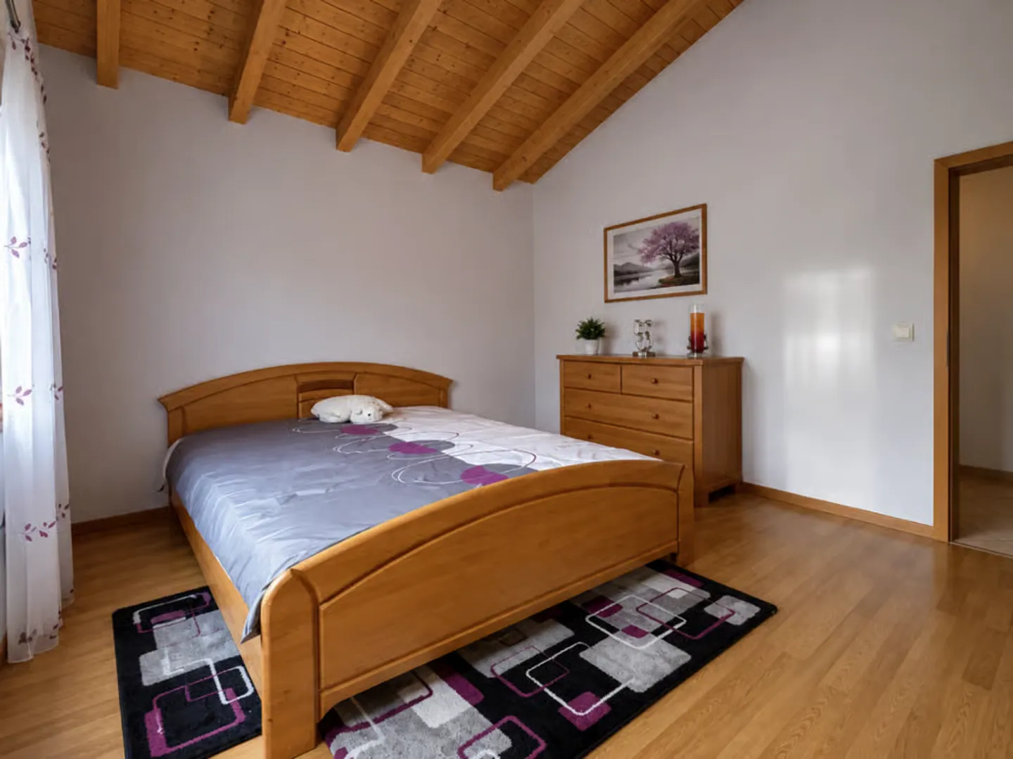 Very spacious individual villa of 5.5 rooms in Saxon with beautiful garden - Photo 9 of 13