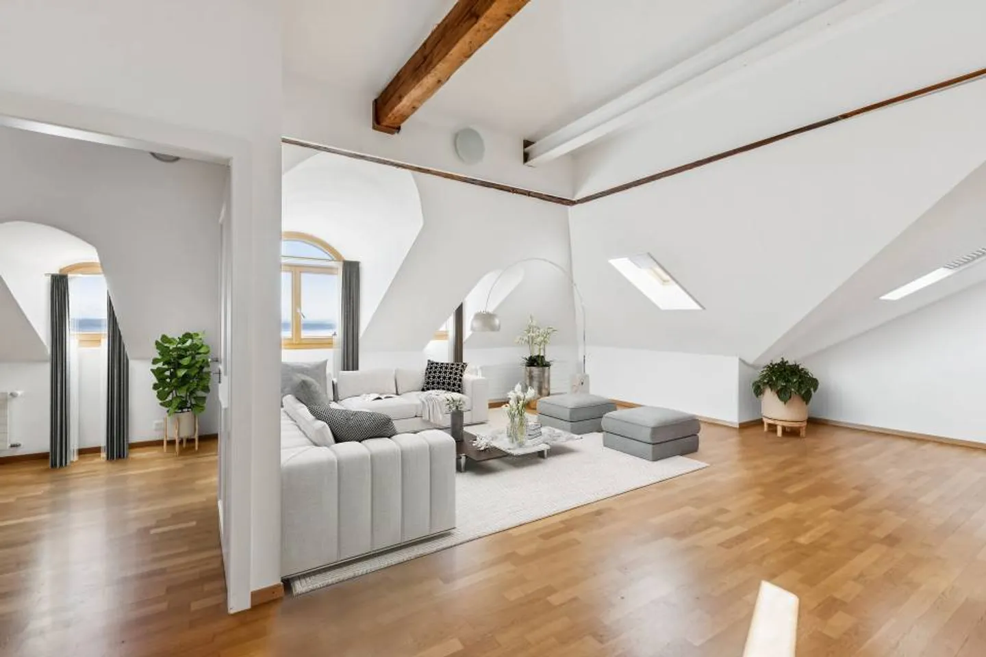 Rare opportunité d'investissement - Emplacement privilégié près de la gare - Photo 1 sur 9