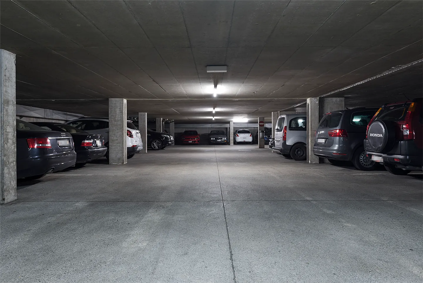 Posto sotterraneo 1 stanza - Foto 3 di 3