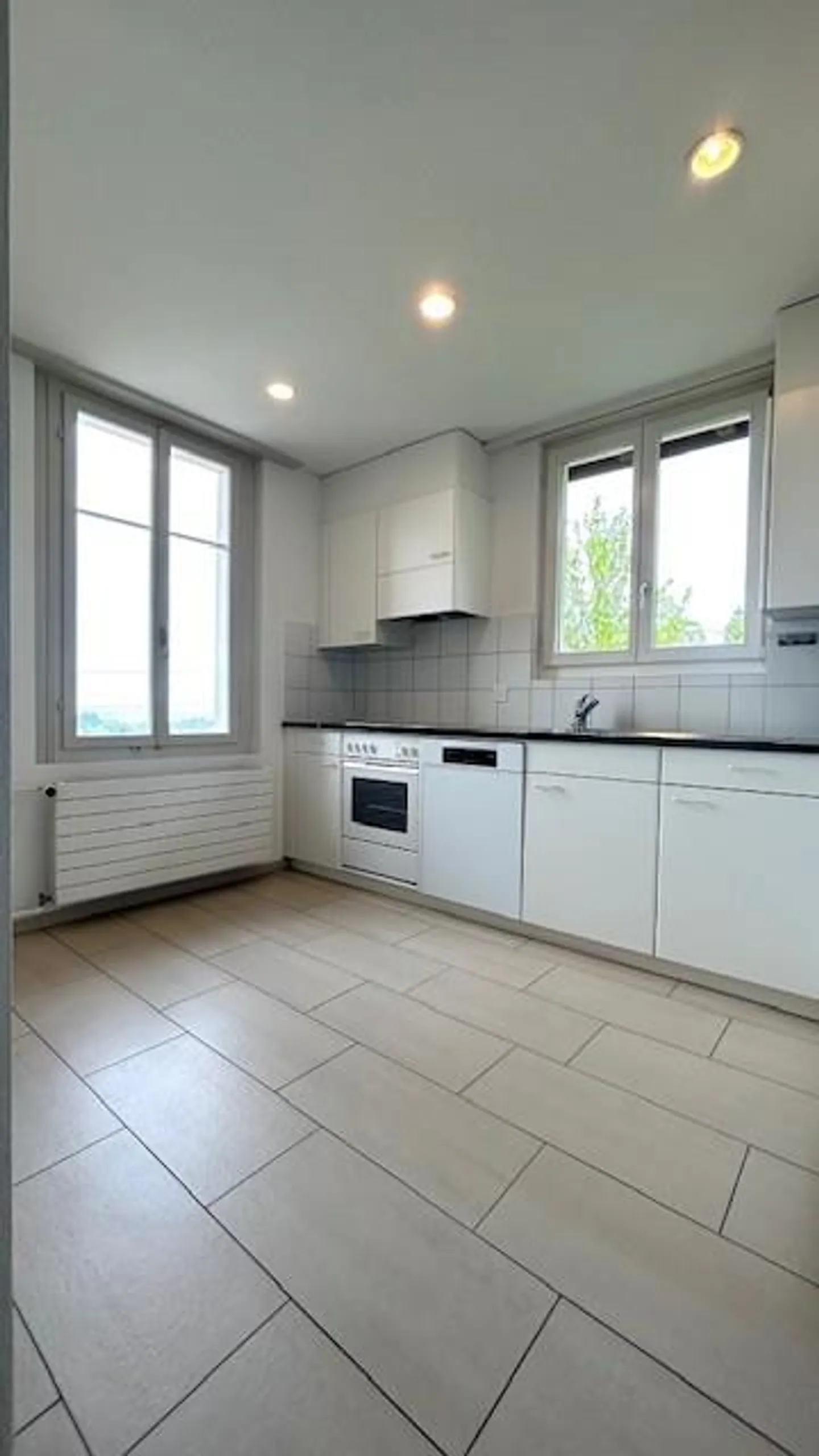 Modernes Apartment mit Aussicht - Foto 2 von 12