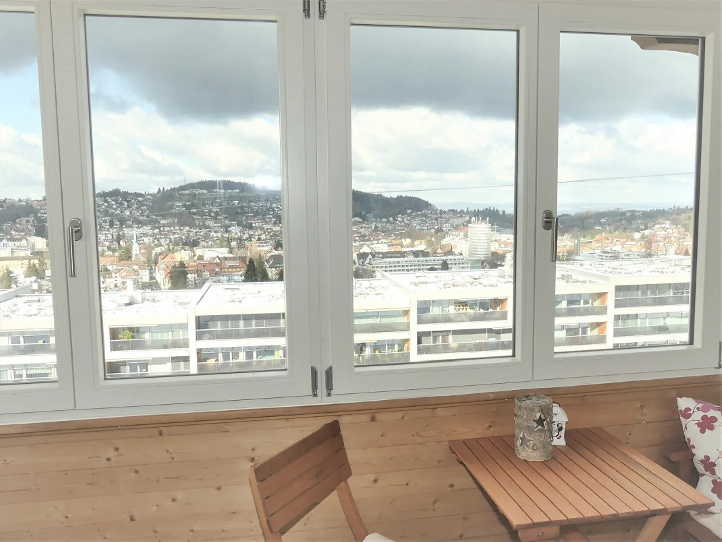 Modernes Apartment mit Aussicht - Foto 7 von 12