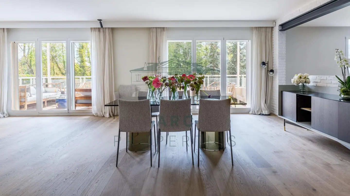 COLOGNY - MAGNIFICENT APARTMENT IN A GREEN ENVIRONMENT - Photo 2 of 5