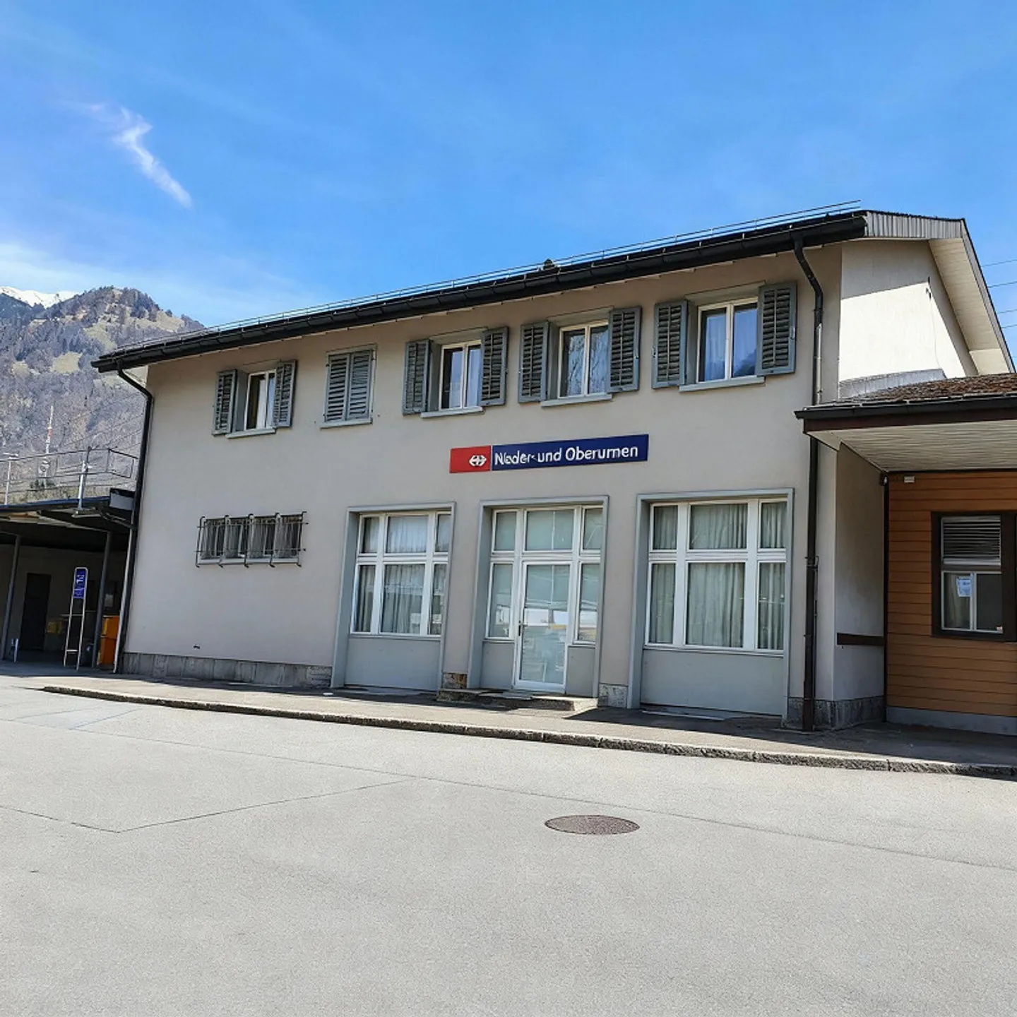 Gewerbe-, Bürofläche am Bahnhof Nieder- Oberurnen - Foto 1 von 8