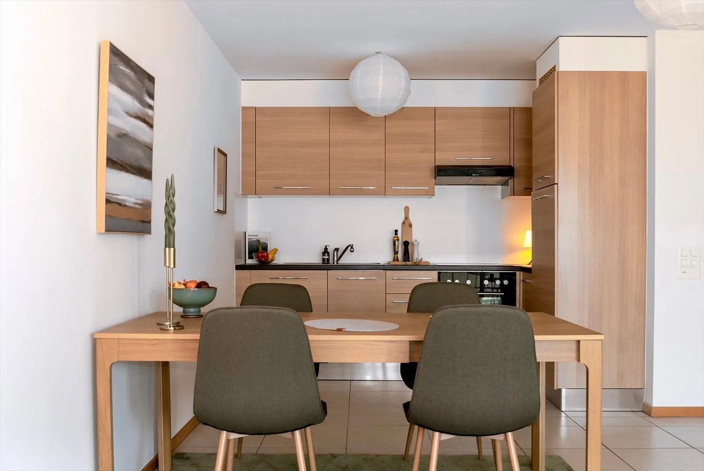 Appartement dans un endroit calme. Les deux premiers mois de stationnement gratuits - Photo 2 sur 8