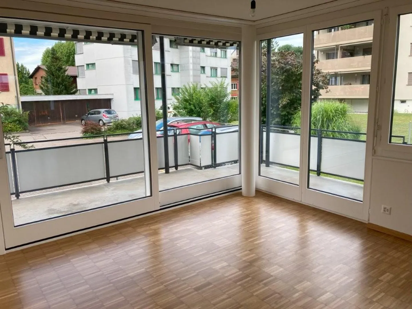 Appartamento ristrutturato con area giardino - Foto 3 di 7