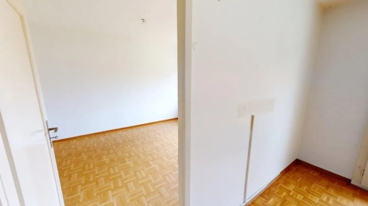 Appartamento affascinante con 2 camere a Zurigo Seebach, a tempo determinato fino al 31.03.2026 - Foto 7 di 13