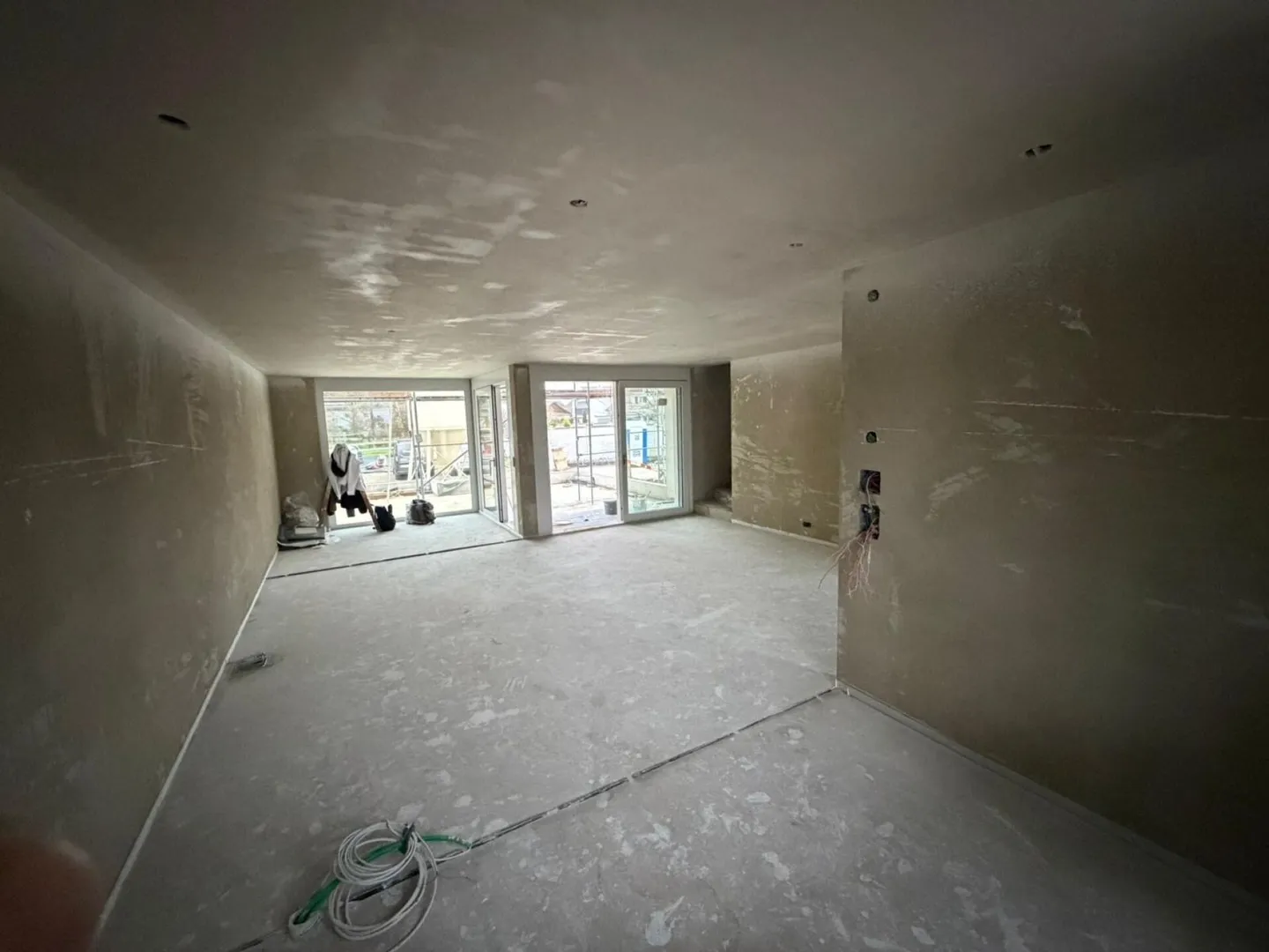 Neubau-Doppeleinfamilienhaus mit gehobener Ausstattung und viel Platz. - Foto 2 von 5