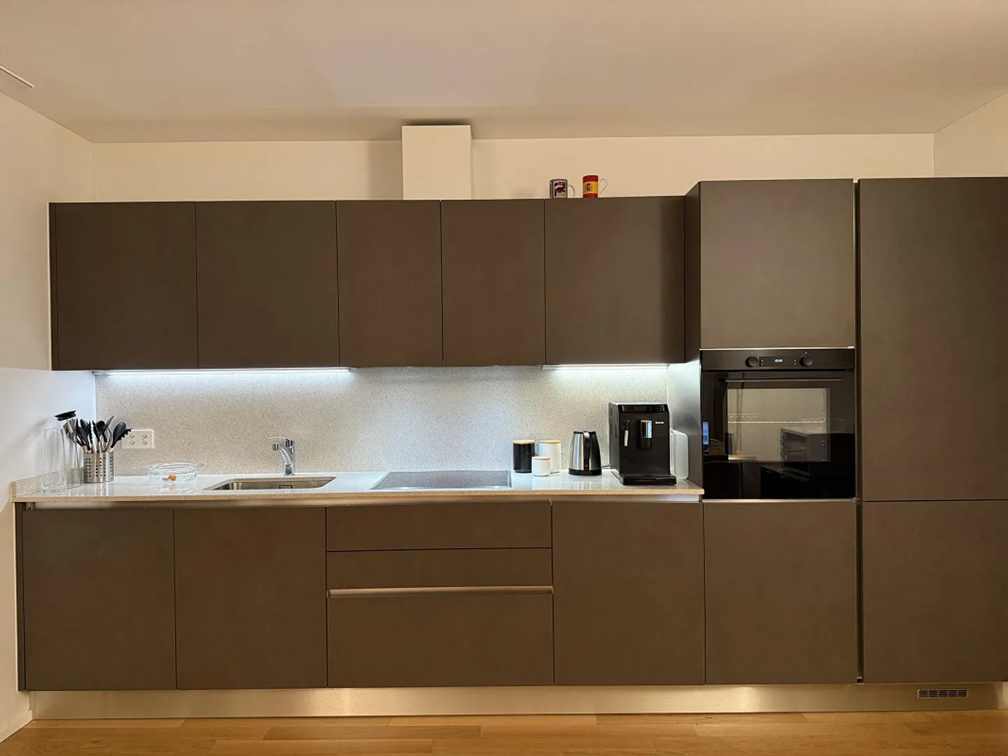 Bell'appartamento al 7° piano dal 01.03.2026 - Foto 5 di 7