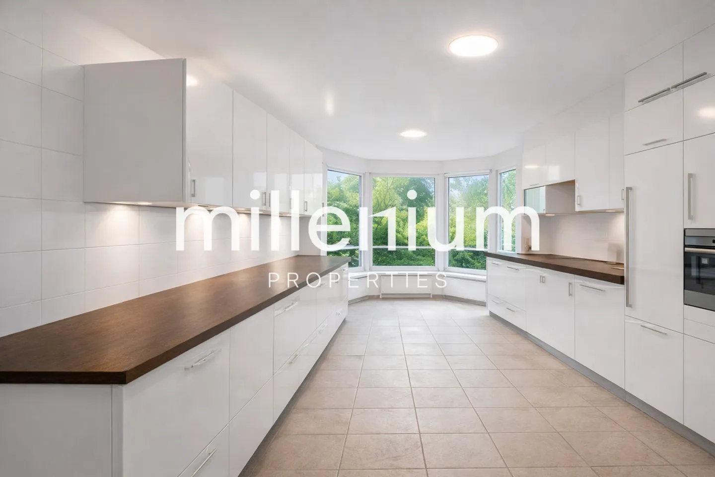 Appartamento eccezionale con 4 camere - Residenza con piscina e sauna - Foto 6 di 10