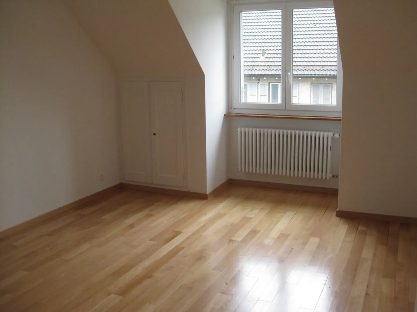 Apartment for rent - Photo 3 of 6
