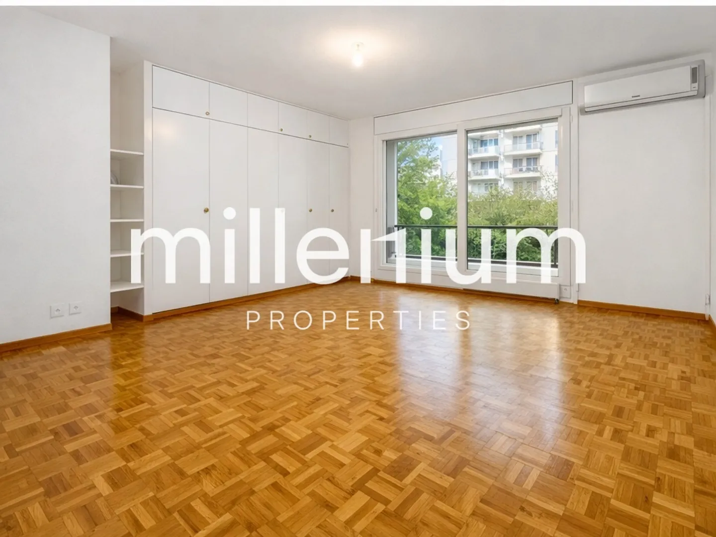 Appartamento eccezionale con 4 camere - Residenza con piscina e sauna - Foto 9 di 10