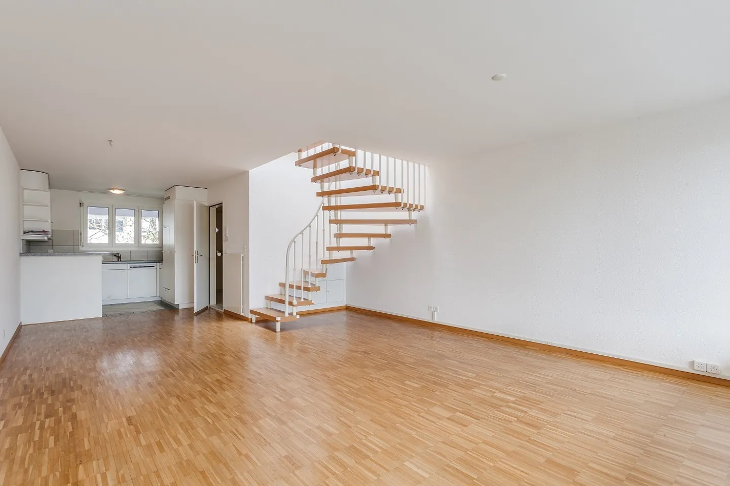 Appartement en duplex lumineux à louer - Photo 1 sur 10