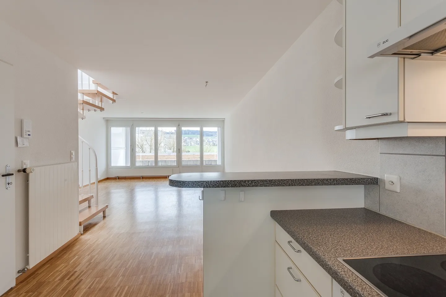 Appartement en duplex lumineux à louer - Photo 4 sur 10