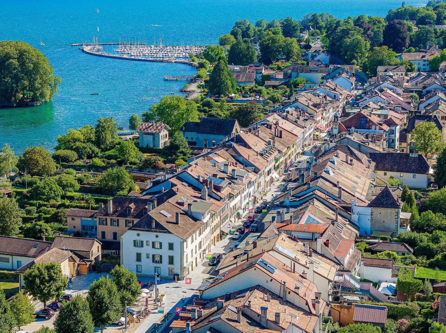 Appartamento straordinario con vista lago a 360° - Foto 8 di 9