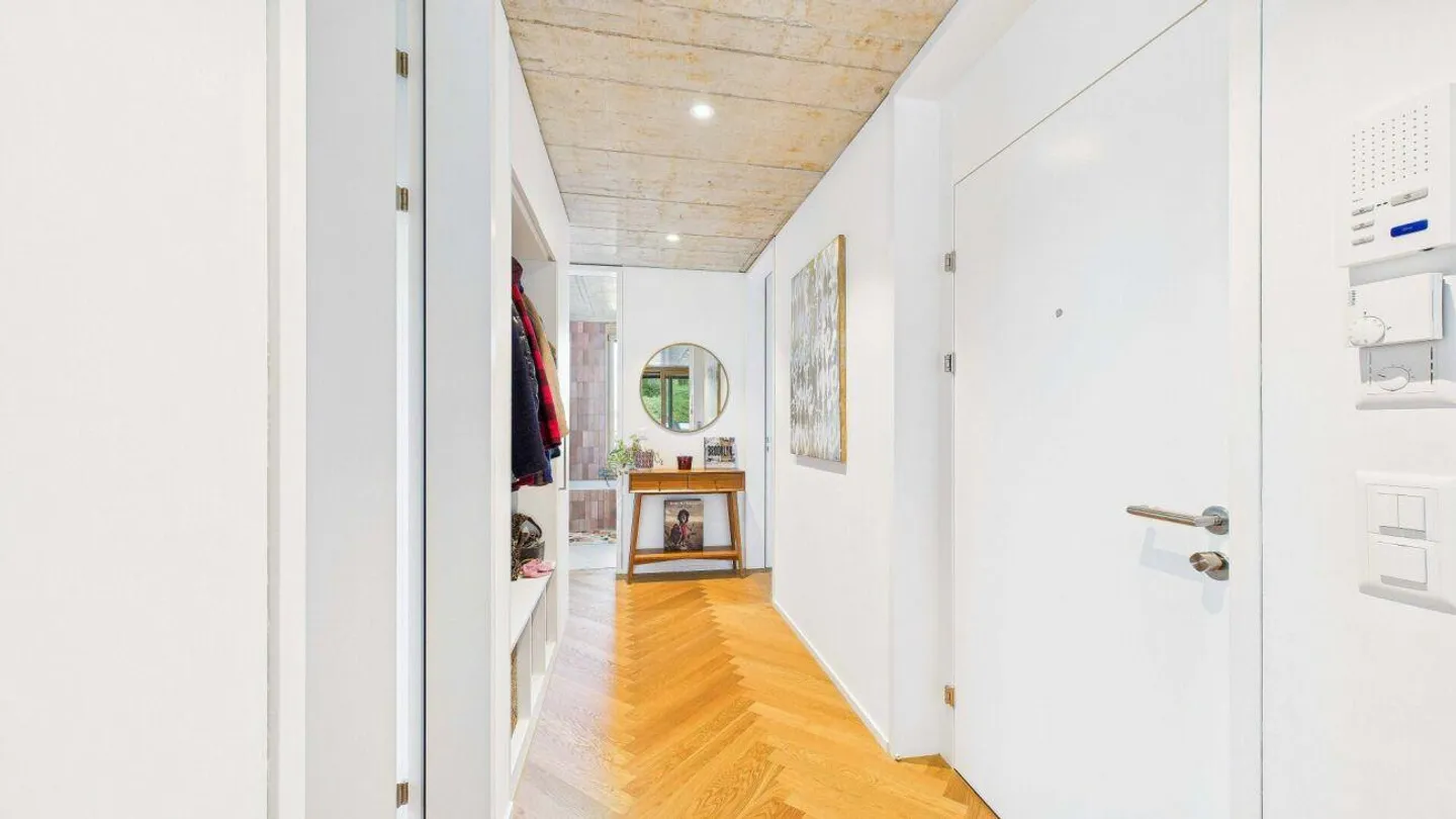 Zeitlose Eleganz über den Dächern von Regensdorf - Foto 7 von 19