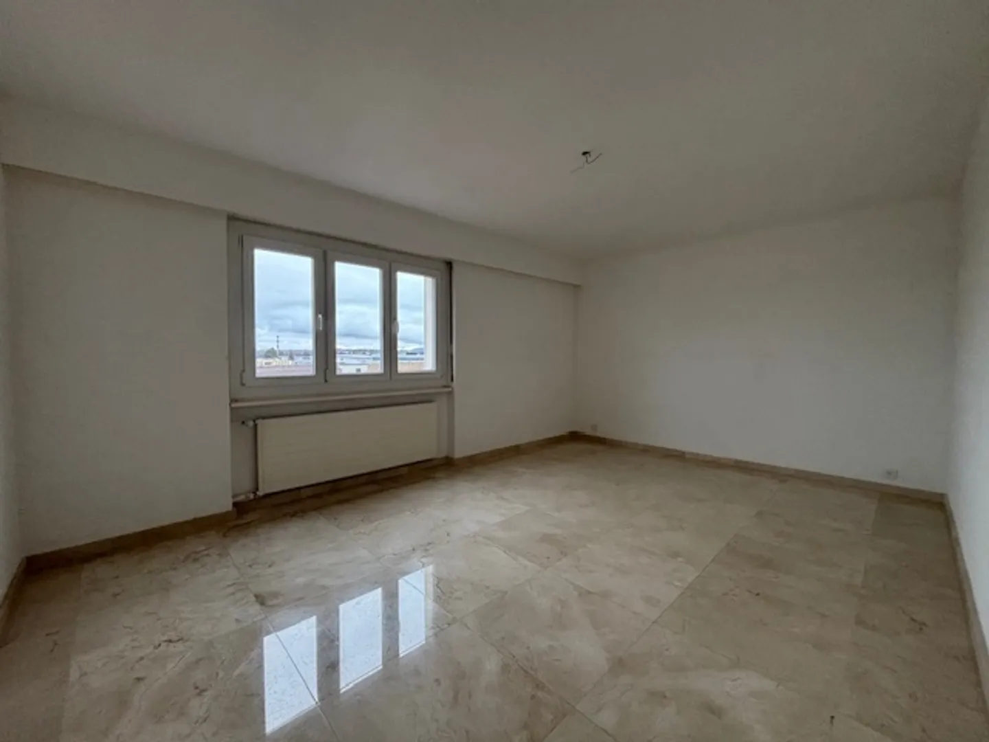 Appartement lumineux 4,5 pièces - Photo 8 sur 11