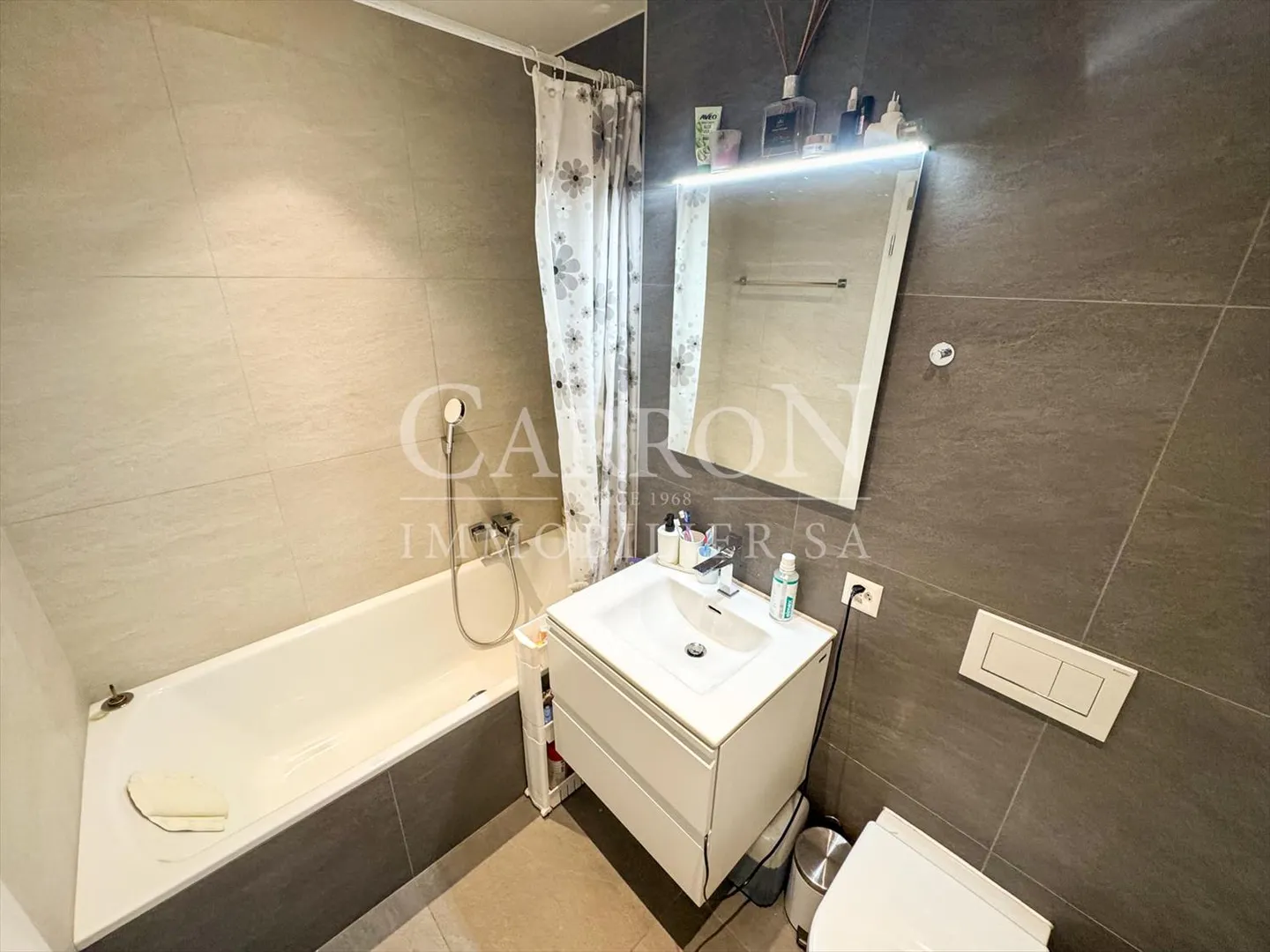 Appartamento in vendita - Foto 9 di 10