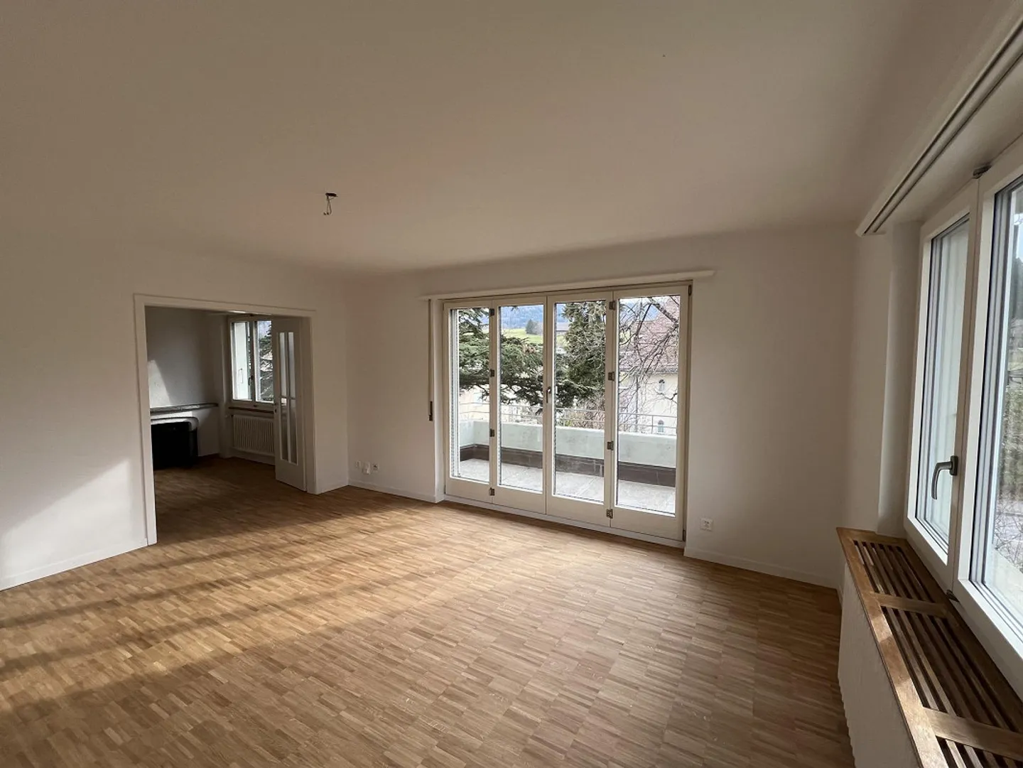 Appartement rénové de 4 pièces avec charme à Köniz - Photo 1 sur 18
