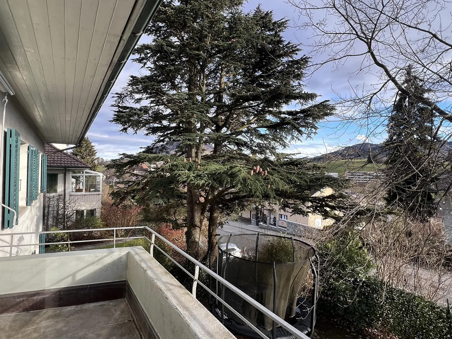 Appartement rénové de 4 pièces avec charme à Köniz - Photo 3 sur 18