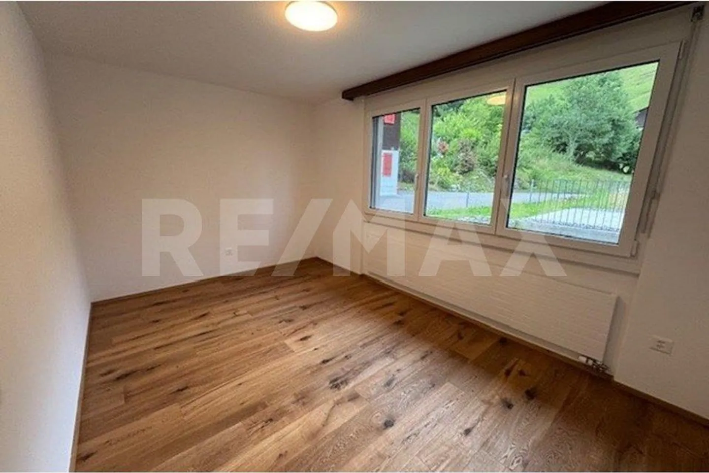 3 Room Apartment with Great View - Photo 3 of 9