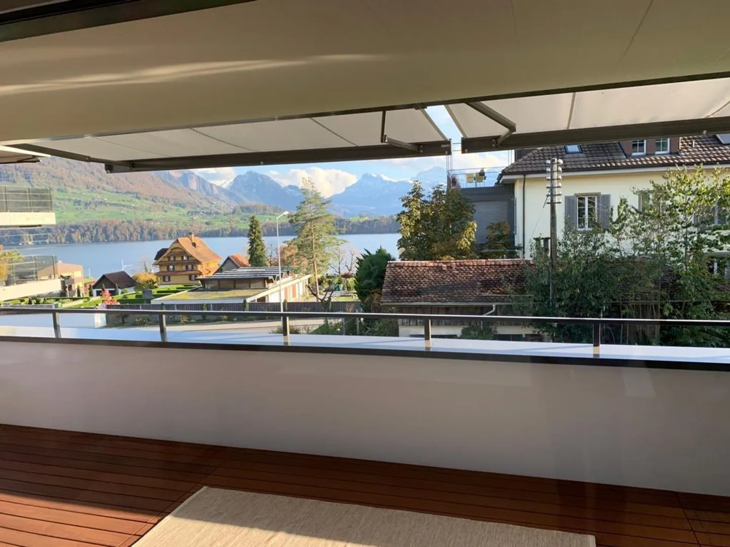 Fantastic 2.5-room apartment with a view - Photo 4 of 5