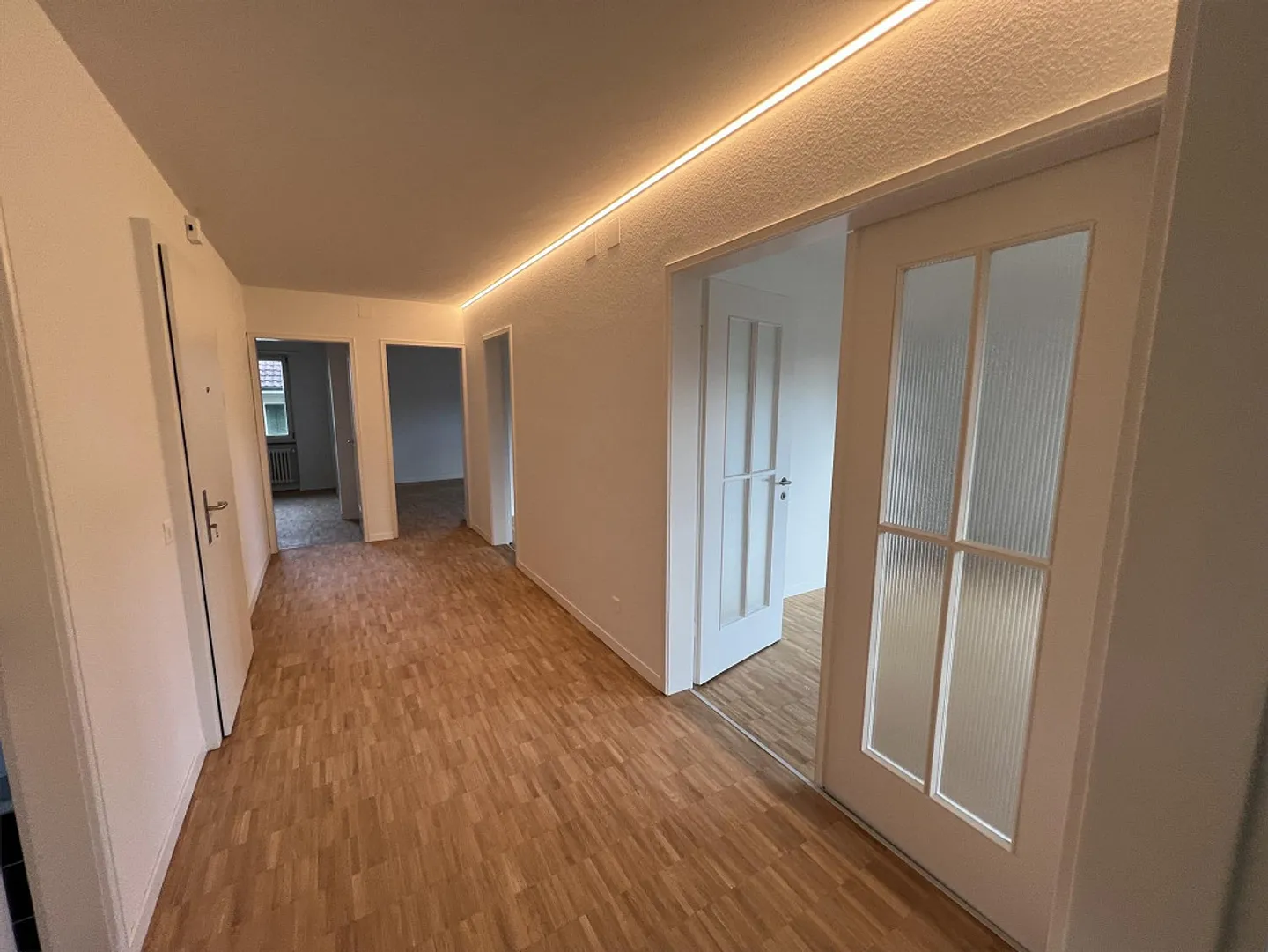 Appartement rénové de 4 pièces avec charme à Köniz - Photo 11 sur 18