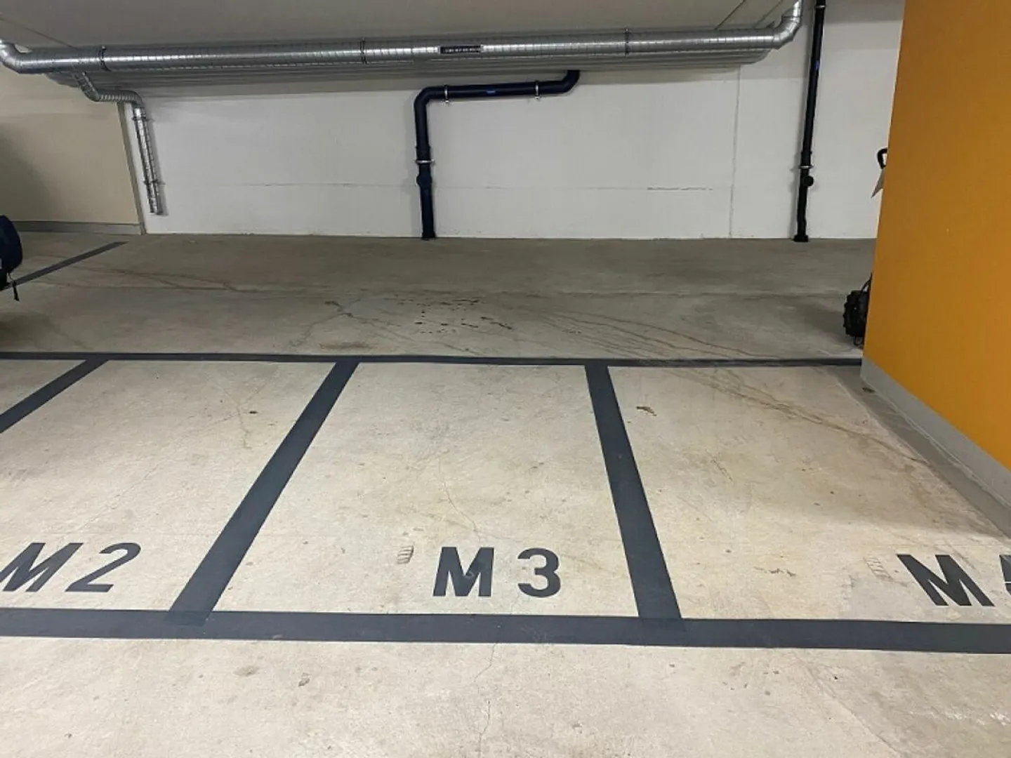 Motorradabstellplatz zu vermieten - Foto 1 von 3