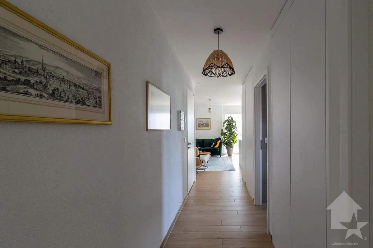 3.5-room apartment with 17 m2 balcony and unobstructed view - Photo 16 of 19