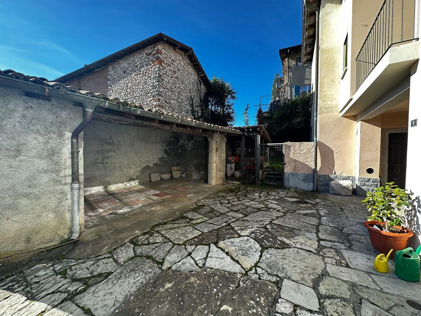 Une maison de noyau avec substance - au cœur d'Arzo (Mendrisio) - Photo 2 sur 13