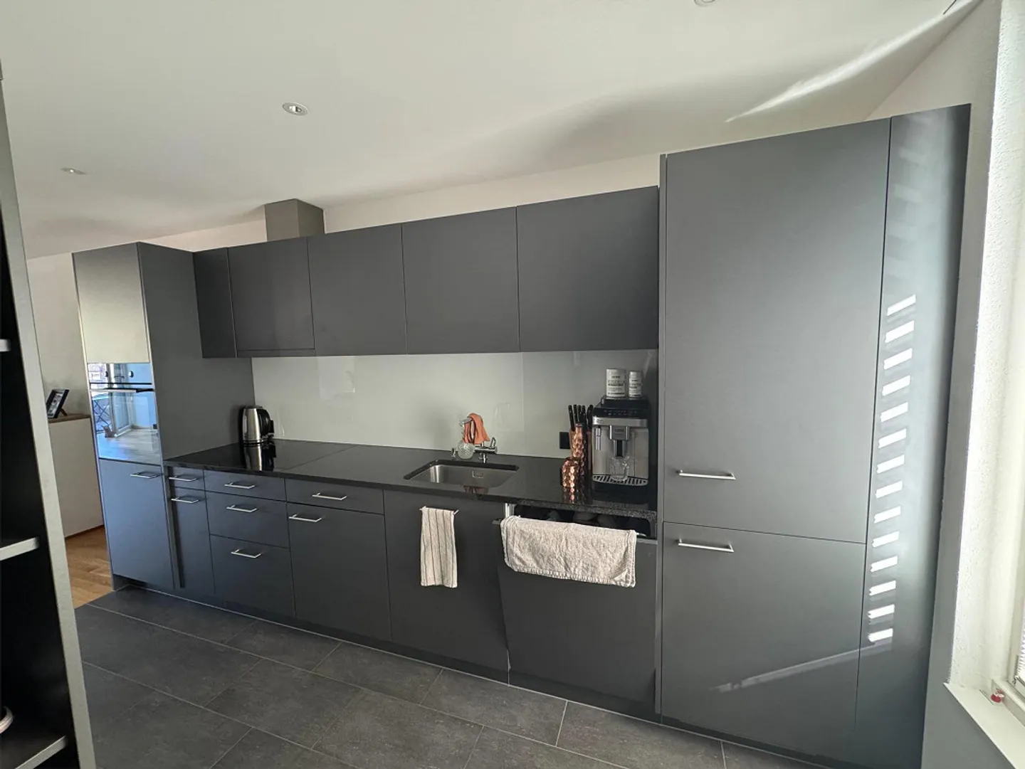 Modernes 3.5-Zimmer Apartment - Foto 4 von 8