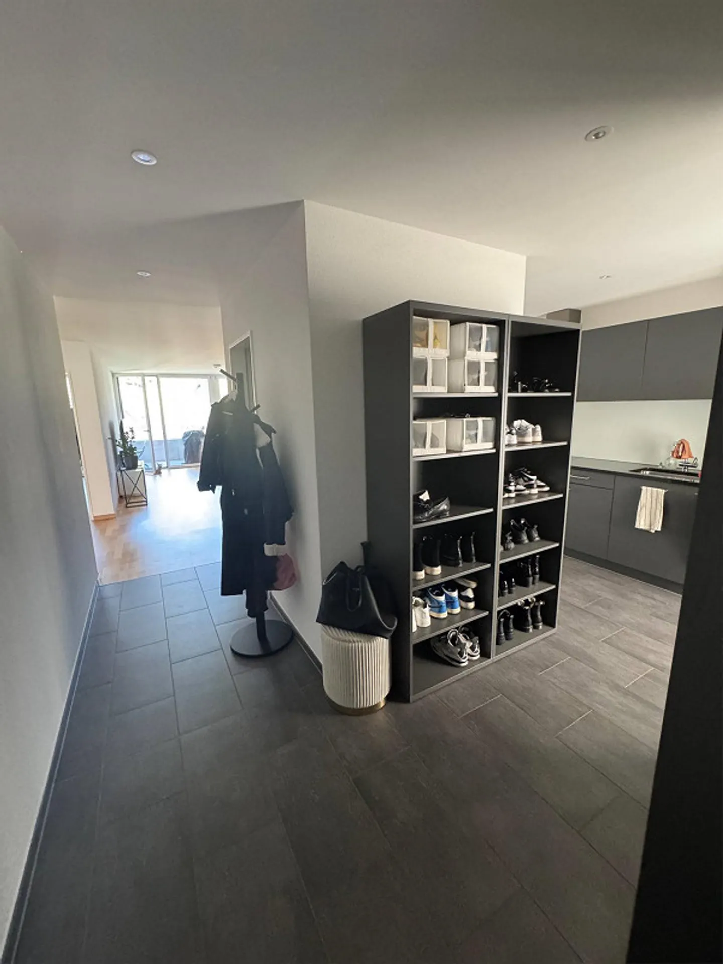 Modernes 3.5-Zimmer Apartment - Foto 7 von 8