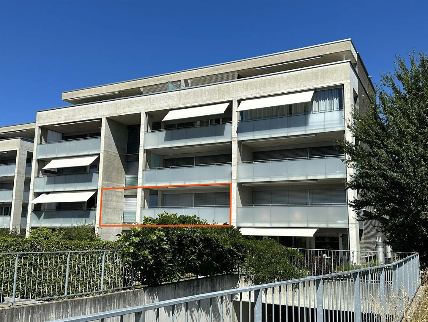 Condominio moderno e luminoso di 3,5 stanze con vista sulla natura - Foto 2 di 21