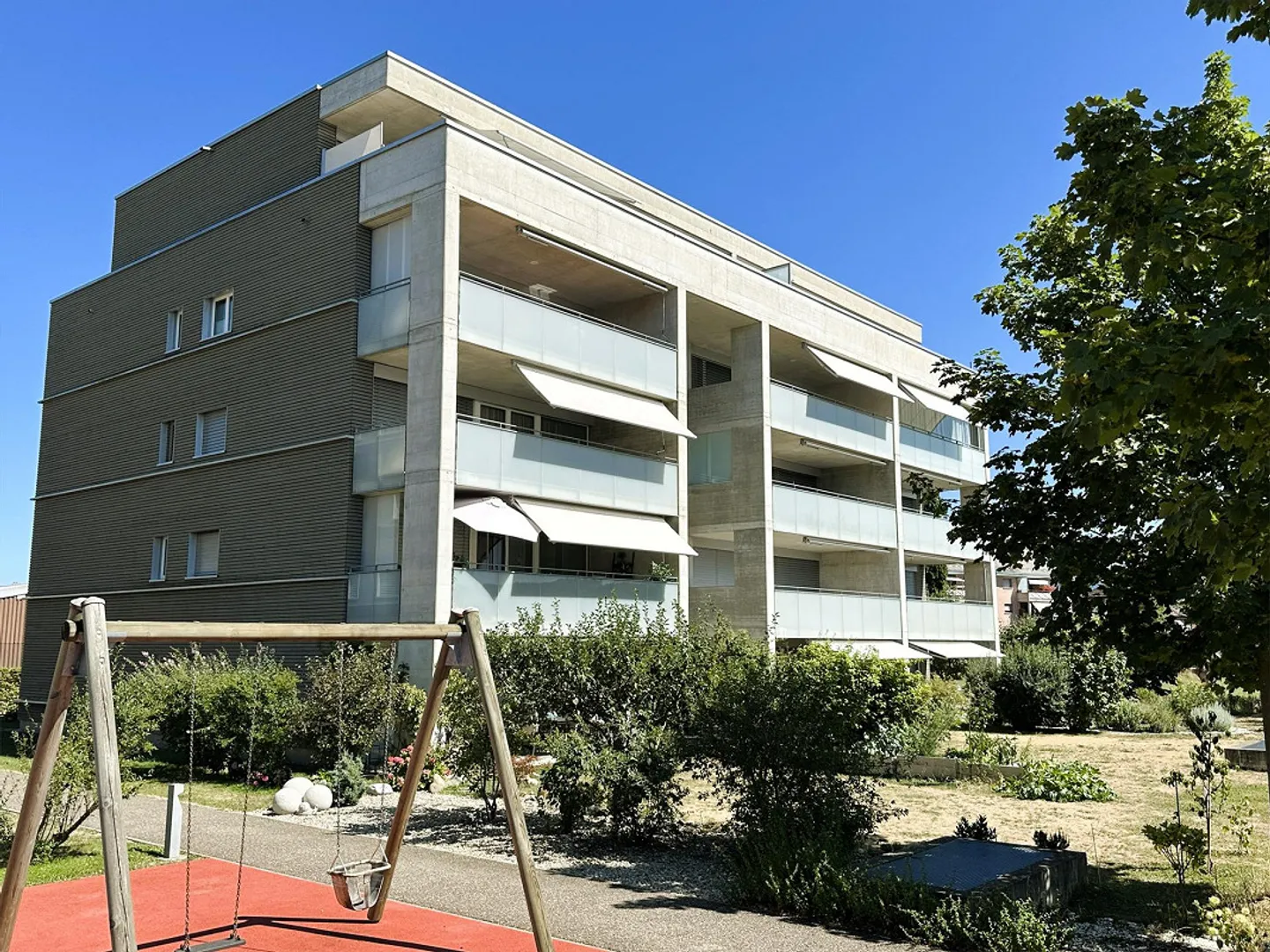 Condominio moderno e luminoso di 3,5 stanze con vista sulla natura - Foto 3 di 21