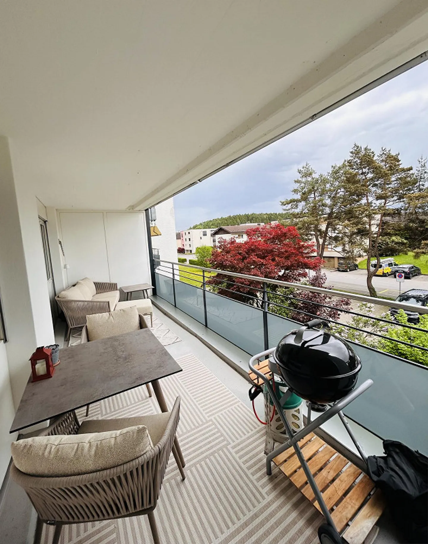 Exclusive 3.5-Room Apartment with Access to Indoor Pool in Hünenberg Dorf - Photo 2 of 10