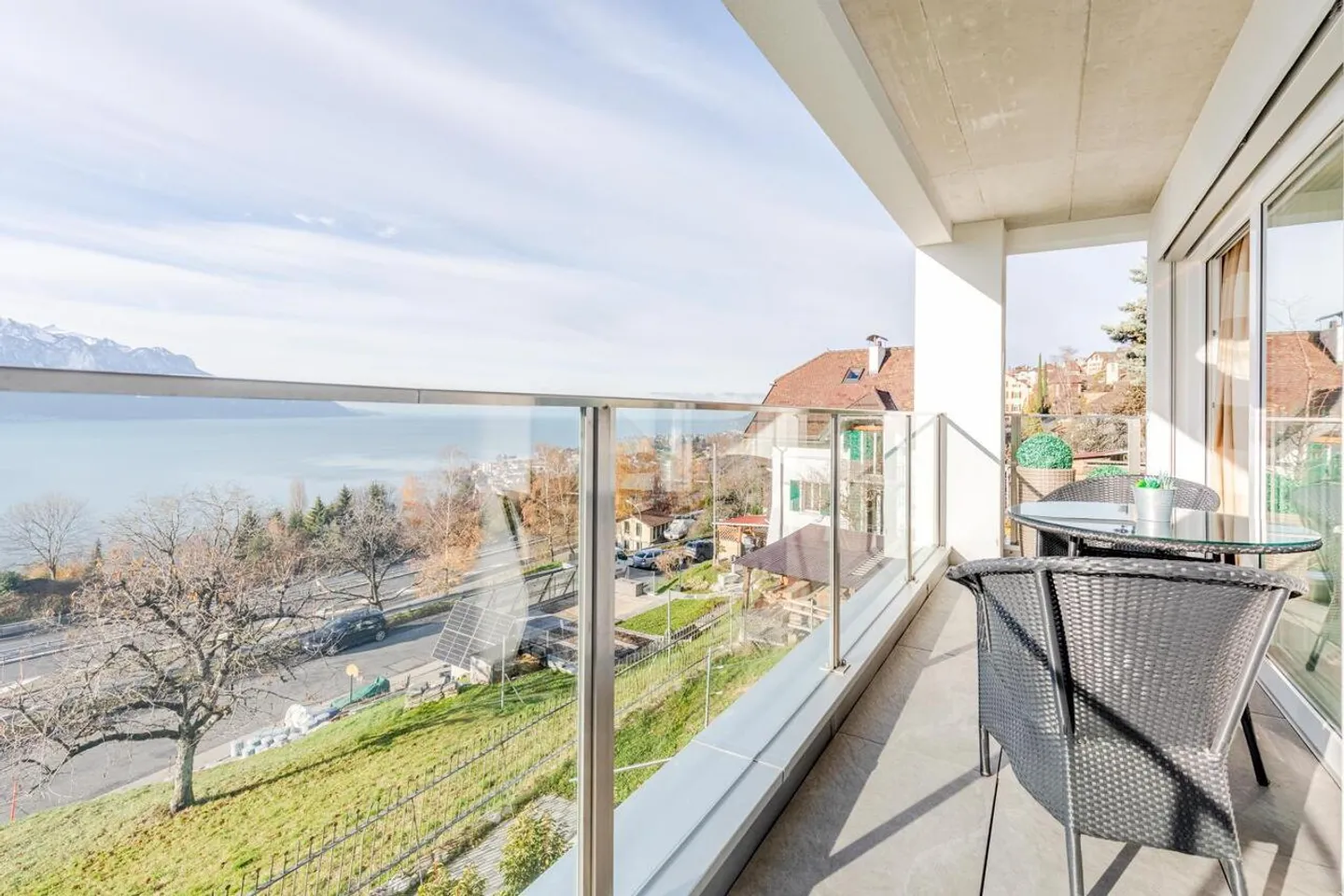 Atemberaubender Blick auf den Genfersee und die Berge! In der Nähe von Montreux! - Foto 6 von 12