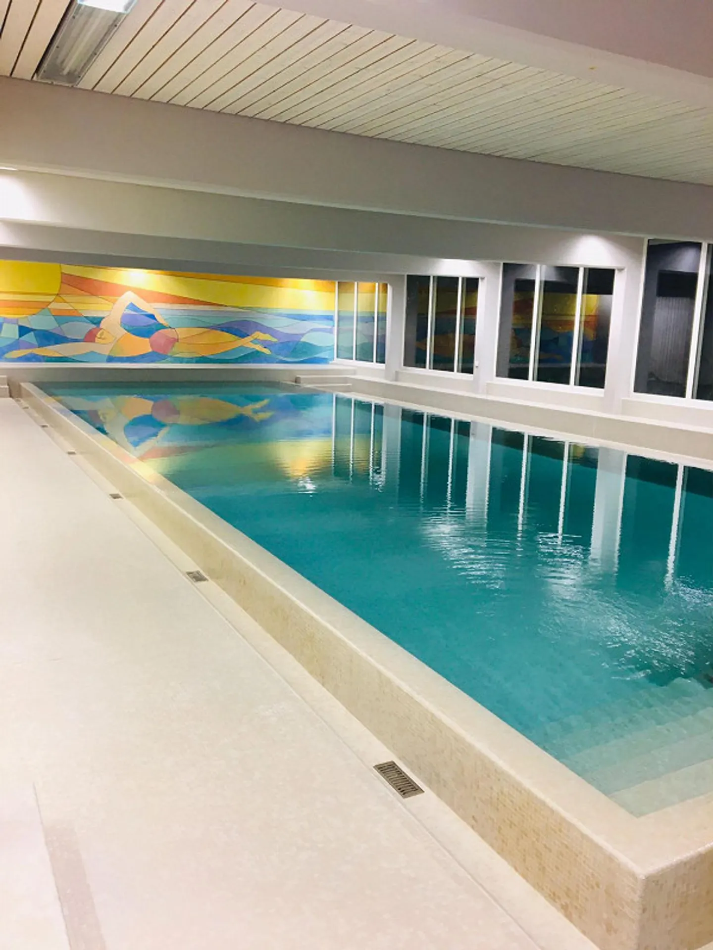 Exclusive 3.5-Room Apartment with Access to Indoor Pool in Hünenberg Dorf - Photo 3 of 10