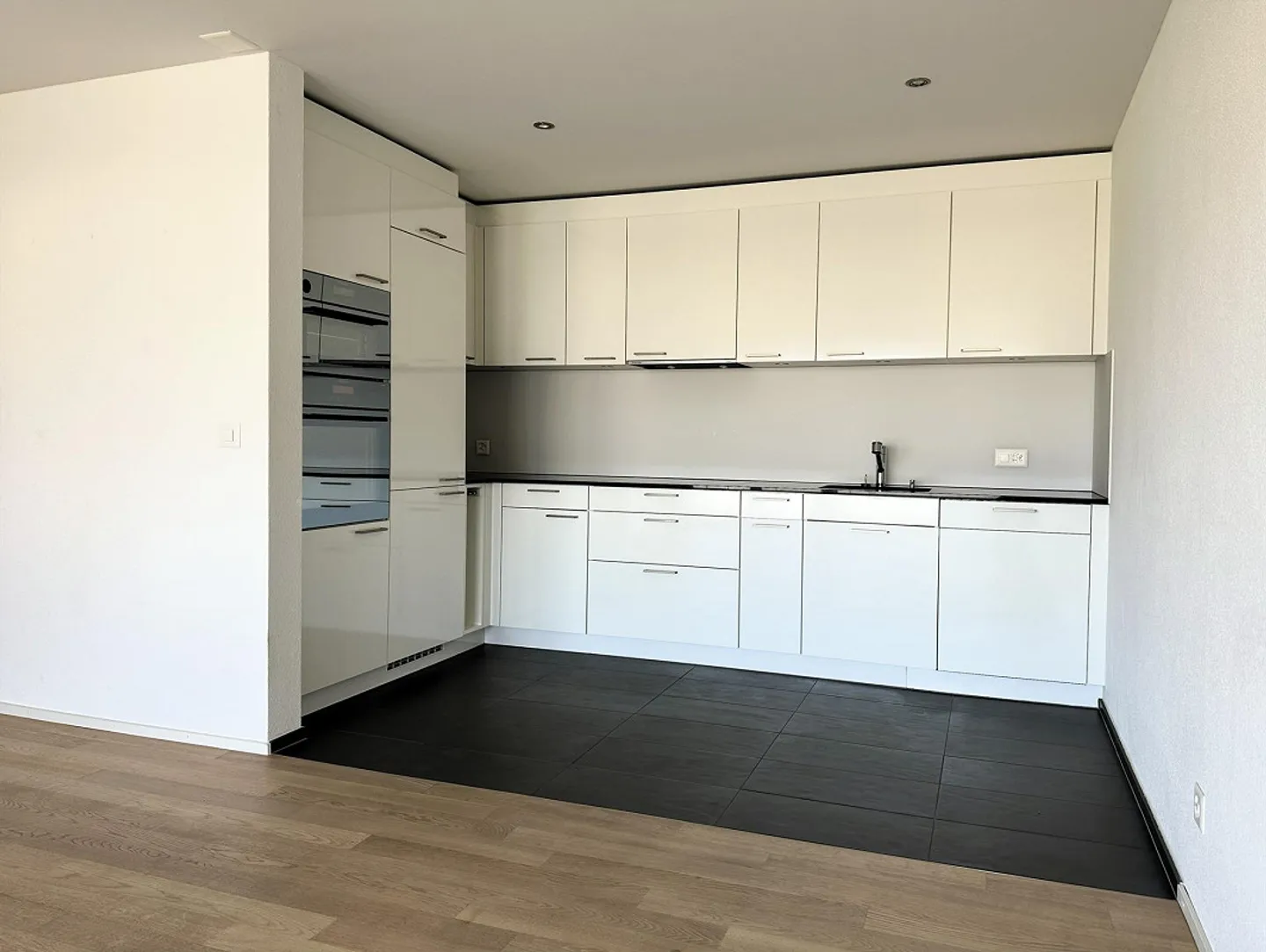 Condominio moderno e luminoso di 3,5 stanze con vista sulla natura - Foto 7 di 21