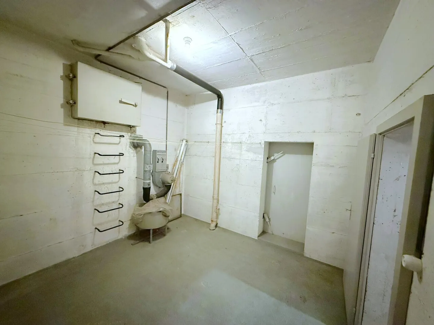 Espace de stockage disponible immédiatement - Photo 1 sur 3